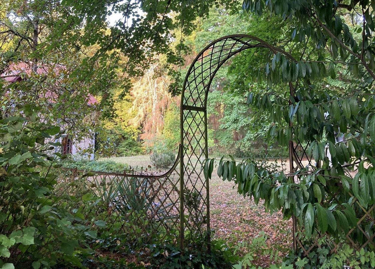 Parc De Lesseps Bed and Breakfast Meunet-Planches Εξωτερικό φωτογραφία